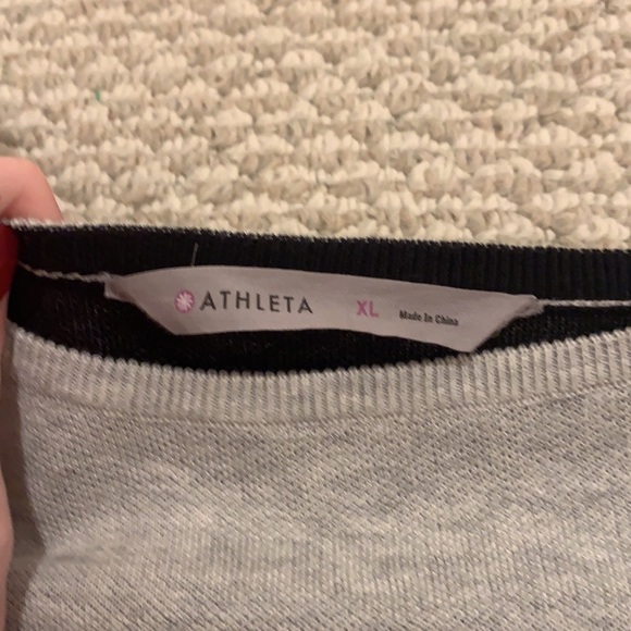 Worn once Athleta sweater very soft size extra large - Picture 2 of 3